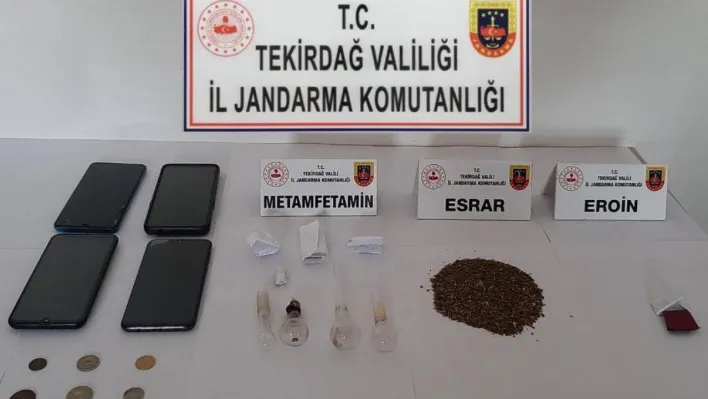 Jandarma uyuşturucuya geçit vermedi