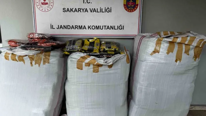 Jandarma, yol kontrolünde sahte 1 buçuk milyonluk takım forması ele geçirdi