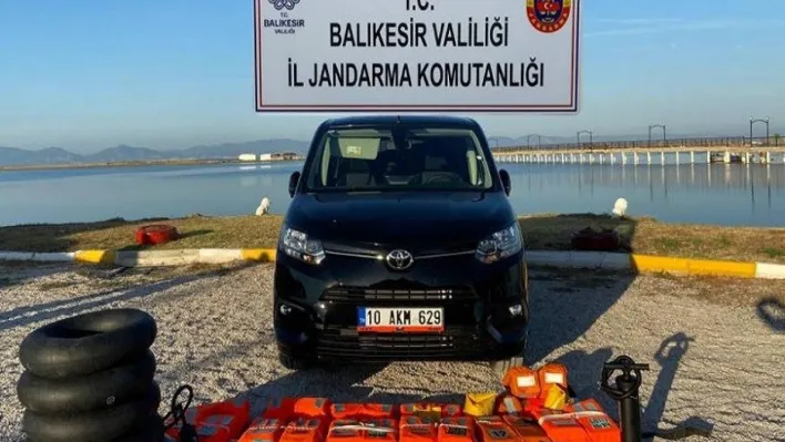 Jandarmadan göçmen kaçakçılığına operasyon