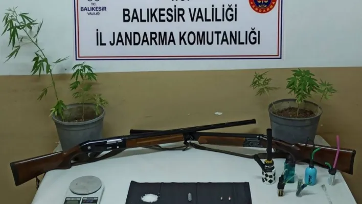 Jandarmadan uyuşturucu madde imal ve ticaretine eş zamanlı operasyon