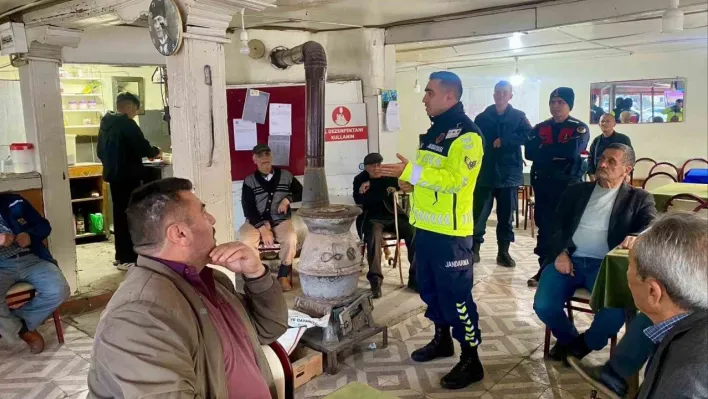 Jandarmadan vatandaşlara kış lastiği uyarısı