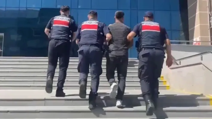 JASAT 20 yıl 11 ay hapis cezası bulunan firariyi yakaladı