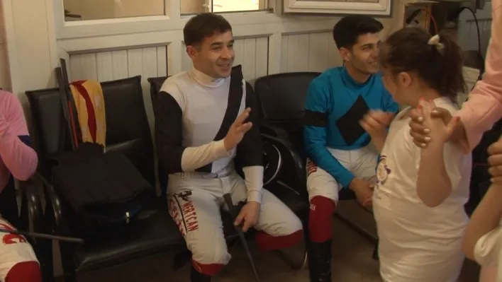 Jokey Mertcan Çelik: 'Yeniden ata binebilecek noktaya yaklaştım'