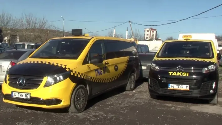 Kaçakçılık için kullanılan taksiler çekildikleri otoparkta görüntülendi