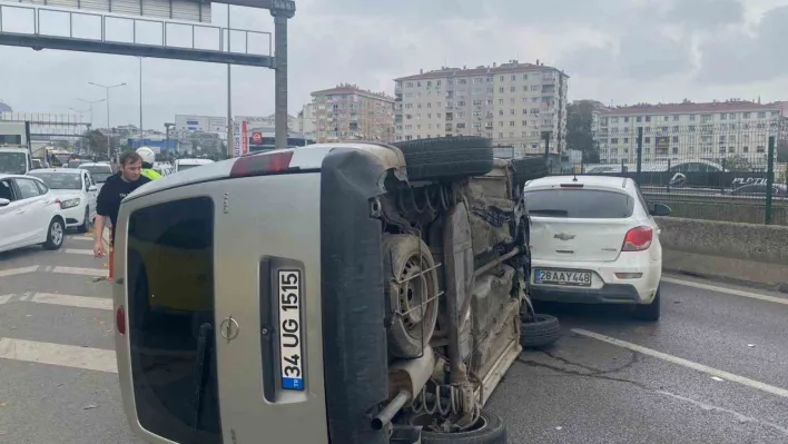 Kadıköy Avrasya Tüneli girişinde 3 araçlı kazada şans eseri yaralanan olmadı