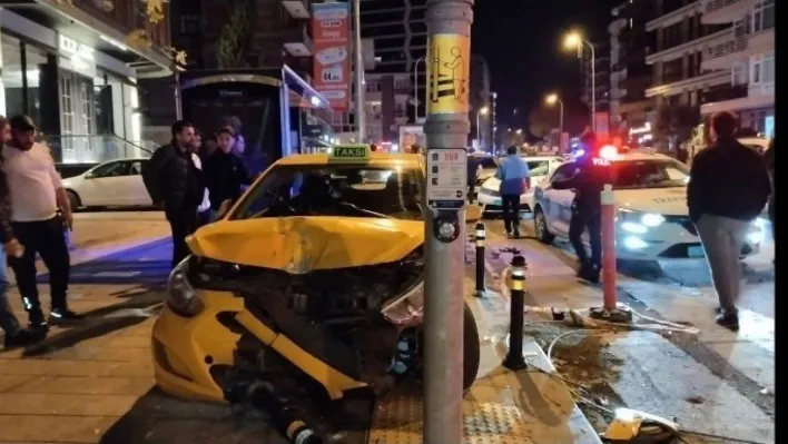 Kadıköy'de alkollü sürücü dehşet saçtı: 1 ağır yaralı