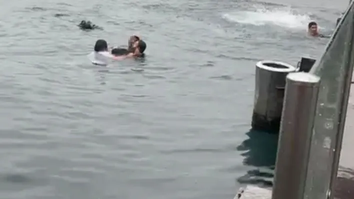 Kadıköy'de engelli 4 kişi denize düştü: 1'i hayatını kaybetti, 3'ü kurtarıldı