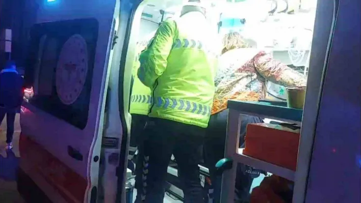 Kadıköy'de kontrolden çıkan taksi, otomobile arkadan çarptı: 1 yaralı