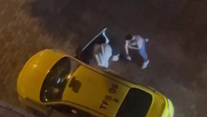 Kadıköy'de şahıs, kadını zorla taksiye bindirmeye çalıştı