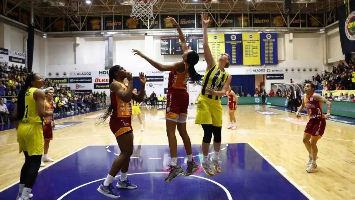 Kadınlar basketbolda derbi heyecanı: Galatasaray - Fenerbahçe