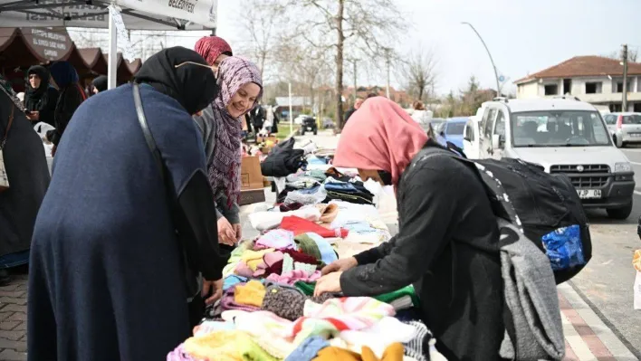Kadınlardan depremzedelere el emeği destek