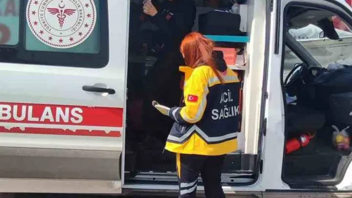 Kahramanmaraş'a giderken fenalaşan hastaya ilk müdahale uçakta yapıldı