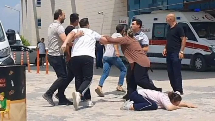 Kalbi duran 1 yaşındaki Evranur öldü...Acilde aileler birbirlerine girdi