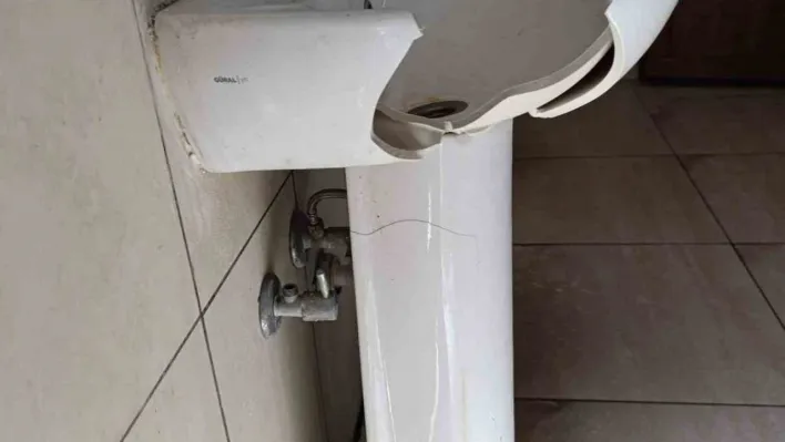 Kamu malına zarar veren kişi yakalandı