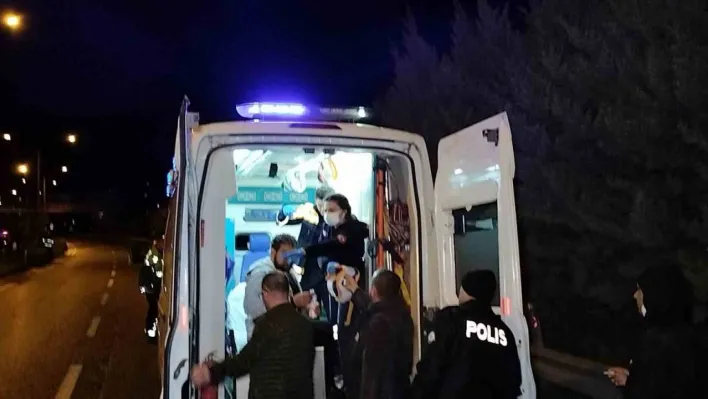 Kamyonet tıra çarpıp karşı şeride geçti: 1 yaralı