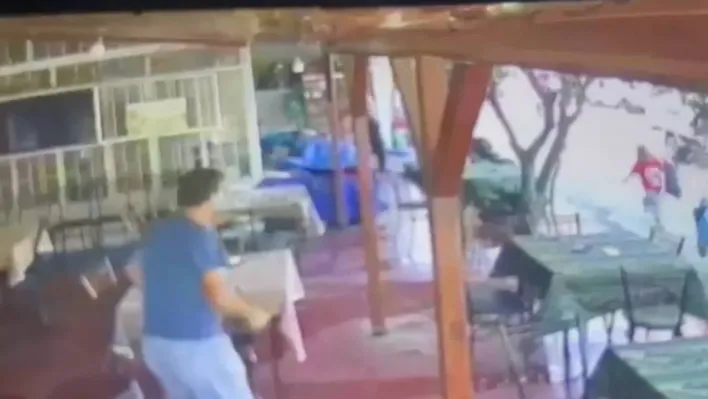 Kamyonetin altında kalan 8 yaşındaki çocuk hayatını kaybetti