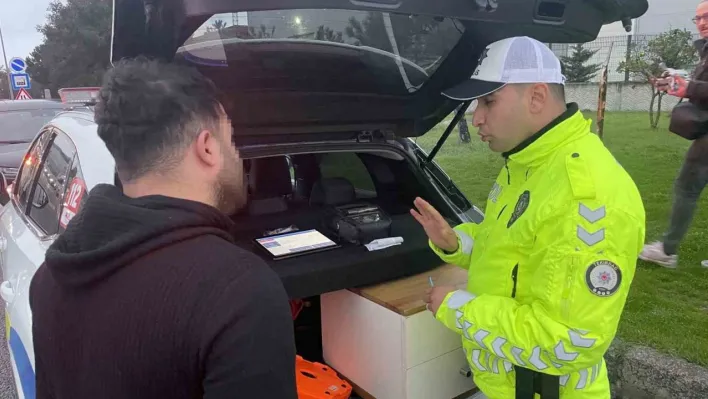 Kapaklı'da emniyet şeridini ihlal edenlere 9 bin lira ceza