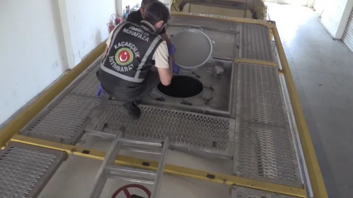 Kapıkule'de boş tankerden 10 bine yakın kaçak elektronik sigara çıktı