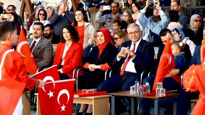 Karabiga'da Cumhuriyet'in 102'nci Yılı Coşkuyla Kutlandı