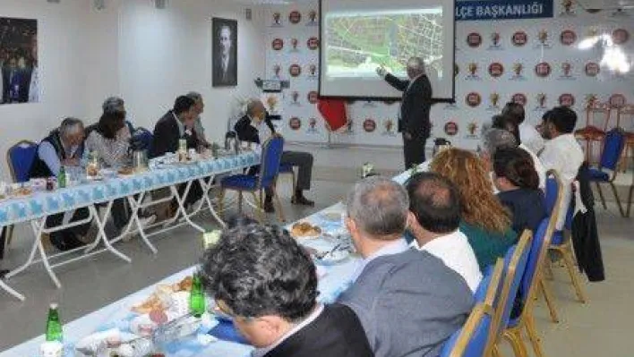 Karakaş ' Işıklar Oy Uğruna Kendi Örgütünü Bile Kandırıyor'