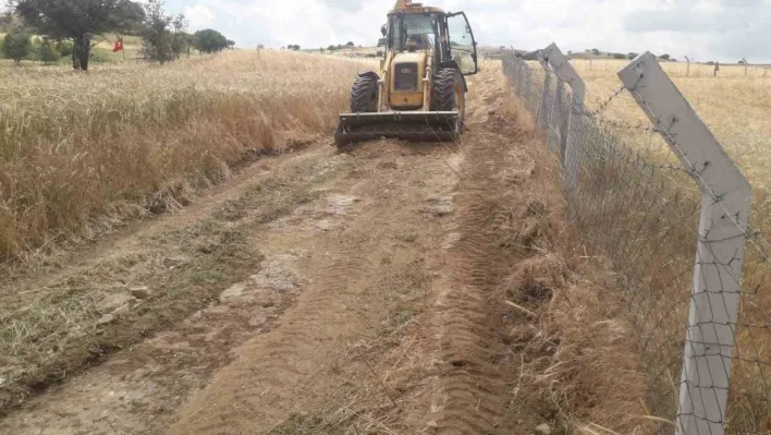 Karesi Belediyesi tarla yollarını açıyor