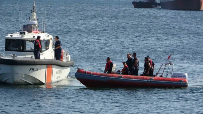 Kartal'da denize giren genç kayboldu: Arama çalışmaları sürüyor