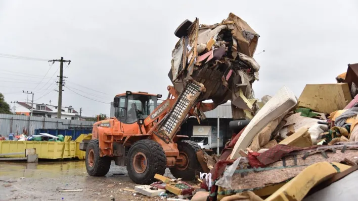 Kartepe'de bir ayda 50 ton atık toplandı