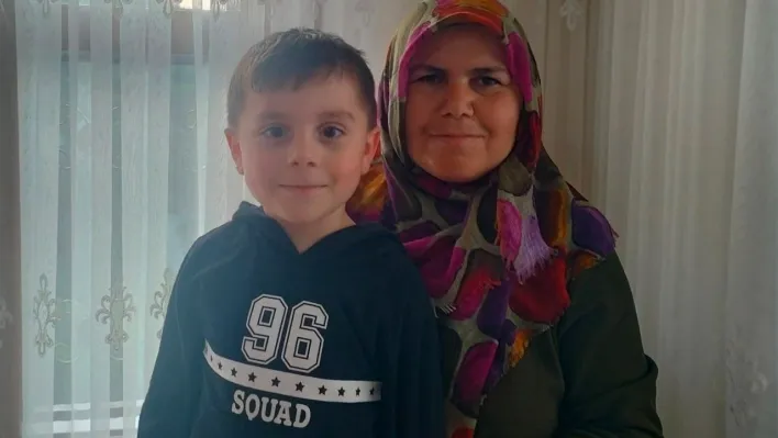 Kastamonu'da ölü bulunan anne ile oğlunun cenazeleri otopsi için Ankara Adli Tıp Kurumuna getirildi