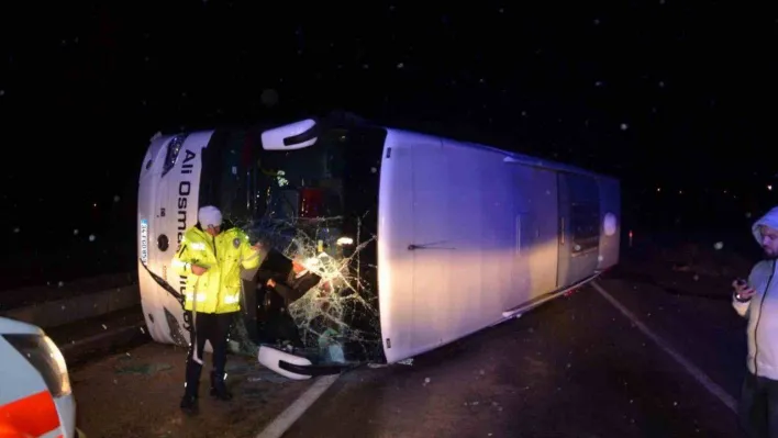 Kastamonu'da yolcu otobüsü devrildi: 30 yaralı