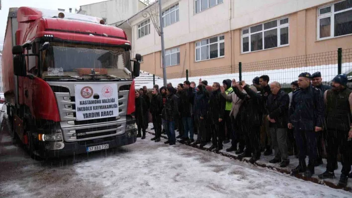 Kastamonu'dan deprem bölgesine 16 tır yardım gönderildi