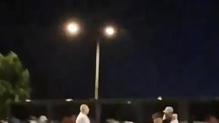 Kavga eden gencin kafasında bira şişesini böyle patlattı