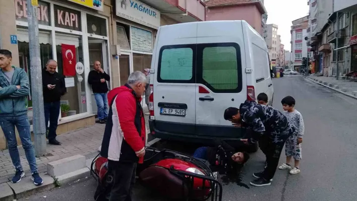 Kavşaktaki yaralamalı kaza vatandaşı isyan ettirdi: O anlar kamerada