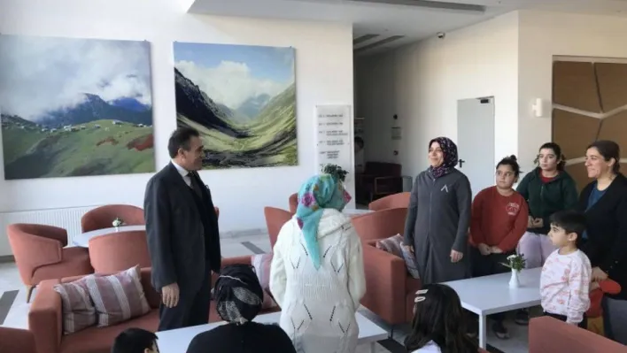 Kaymakam Memiş,  depremzedeleri ziyaret etti