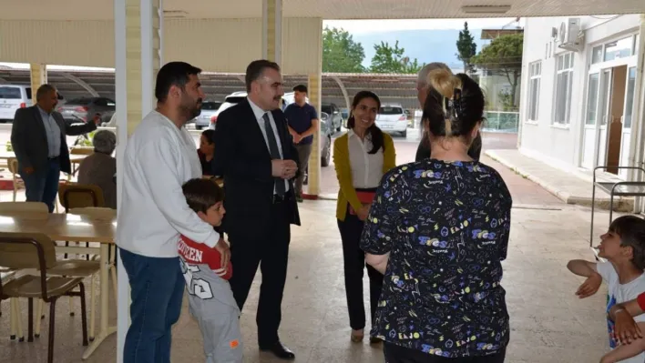 Kaymakam Odabaş depremzedeleri yalnız bırakmıyor