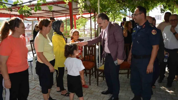Kaymakam Odabaş, Dereli Köyü'ndeki bal sağım etkinliğine katıldı