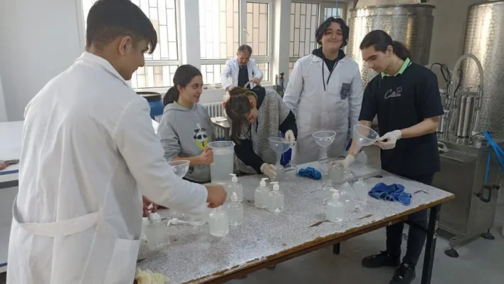 Kaymakam Toğan'dan Öğrencilere Teşekkür