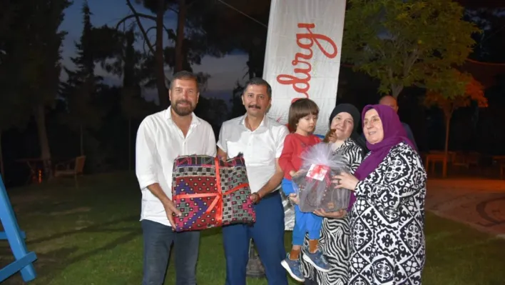 Kaymakam Zafer Oktay Sındırgı'ya veda etti