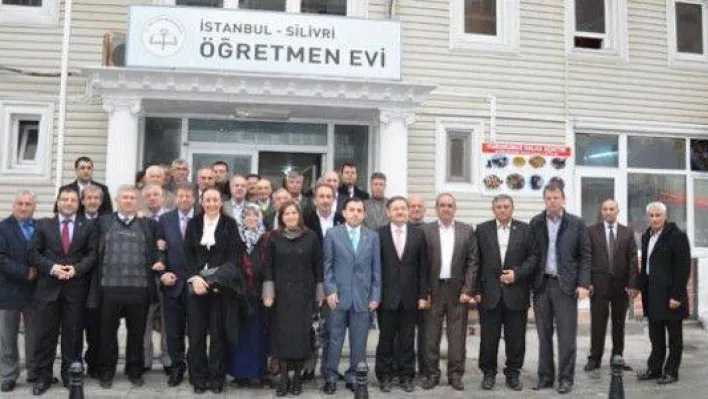 Kaynarca 'Atatürk'ü Seviyorsan Hizmet Edeceksin'