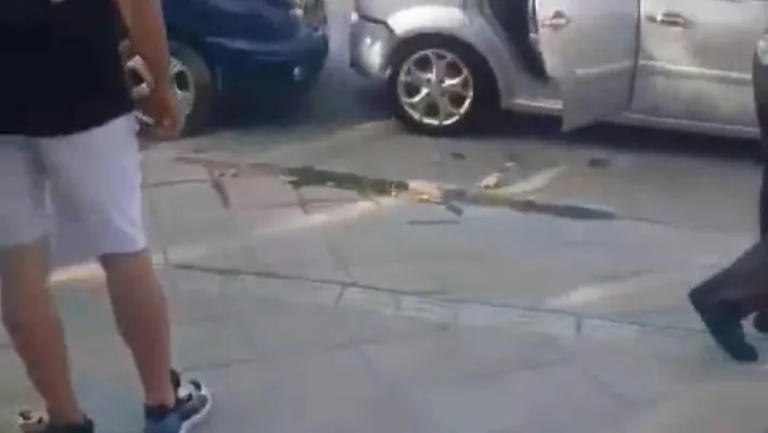 Kaza sonrası bıçakla dehşet saçtı: 1 yaralı