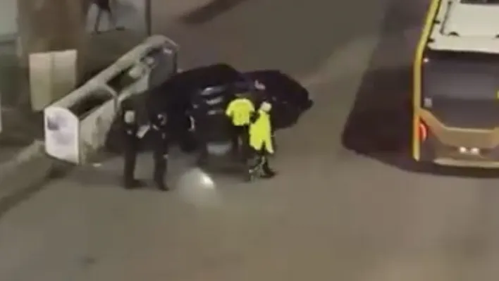 Kaza yapan alkollü sürücü kendini araca kilitledi