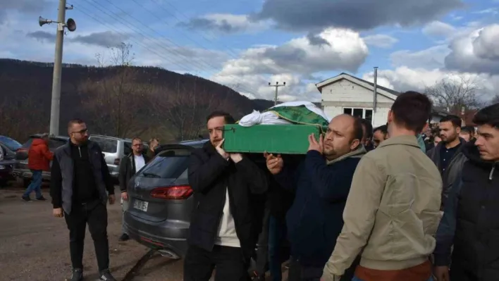 Kazada hayatını kaybeden sürücü toprağa verildi