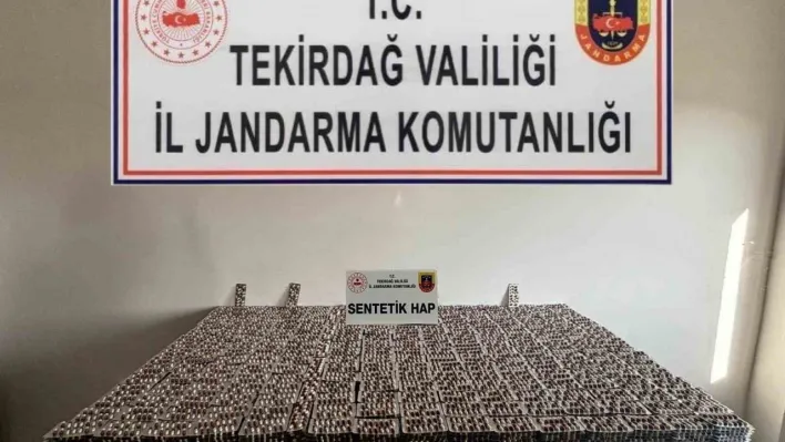 Kazalı terk edilmiş araçta 55 bin hap ele geçirildi