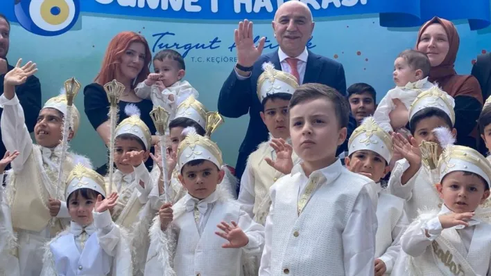 Keçiören Belediye Başkanı Altınok, sünnet çocuklarını ziyaret etti