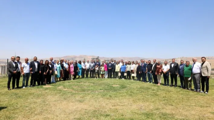 Keçiören Belediye Başkanı Özarslan muhtarlarla buluştu