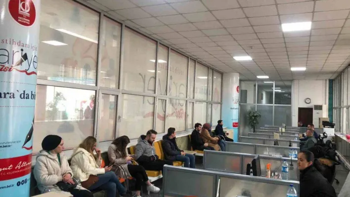 Keçiören'de kariyer ofisi depremzedelerin istihdamı için çalışıyor