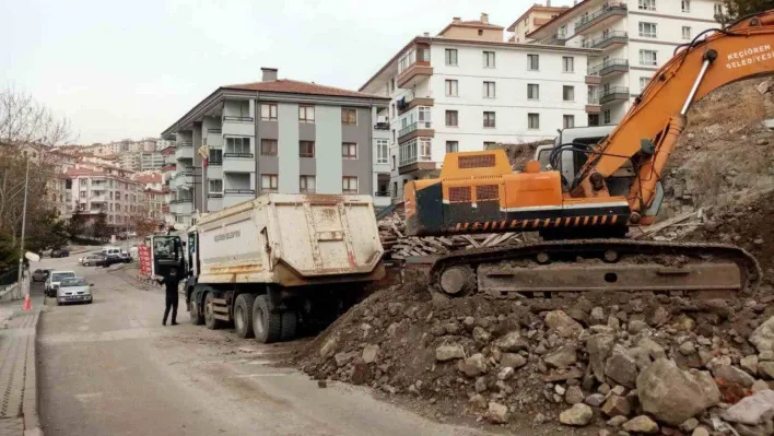 Keçiören'de yeni yollar açılıyor