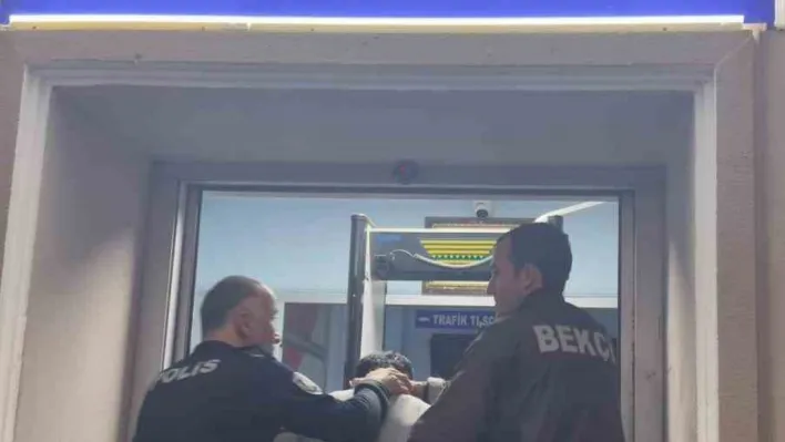 Kesinleşmiş hapis cezası bulunan 2 şüpheli jandarma ekiplerince yakalandı