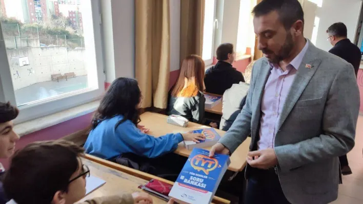 Kestel'de üniversite sınavına girecek öğrencilerine büyük destek