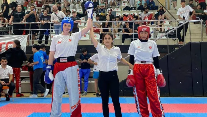 Kick Boks'ta Türkiye Şampiyonu Sakarya Büyükşehir'den