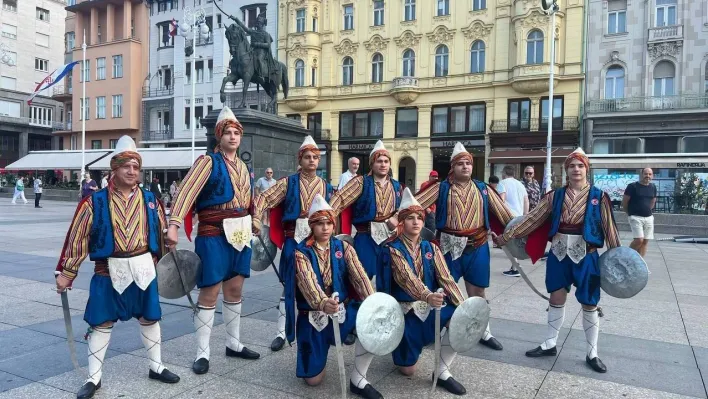 Kılıç kalkan Zagreb'te gönülleri fethetti